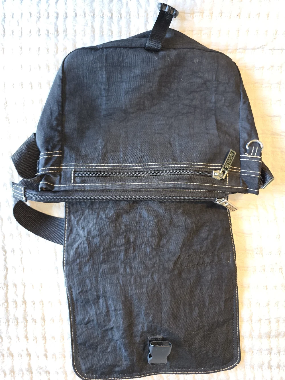 Sigal De-Mayo Art Featured Black Messenger Bag with Brooklyn Bridge Graphic